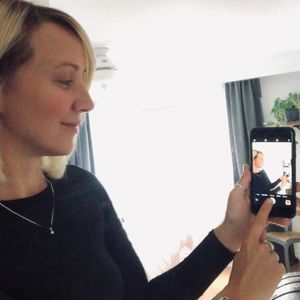 Meet your Posher, Caitlin